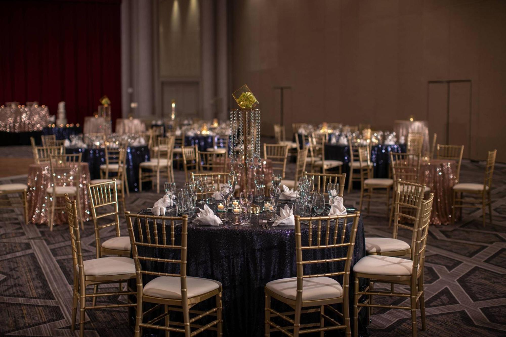 Hotel Renaissance Dallas 4*