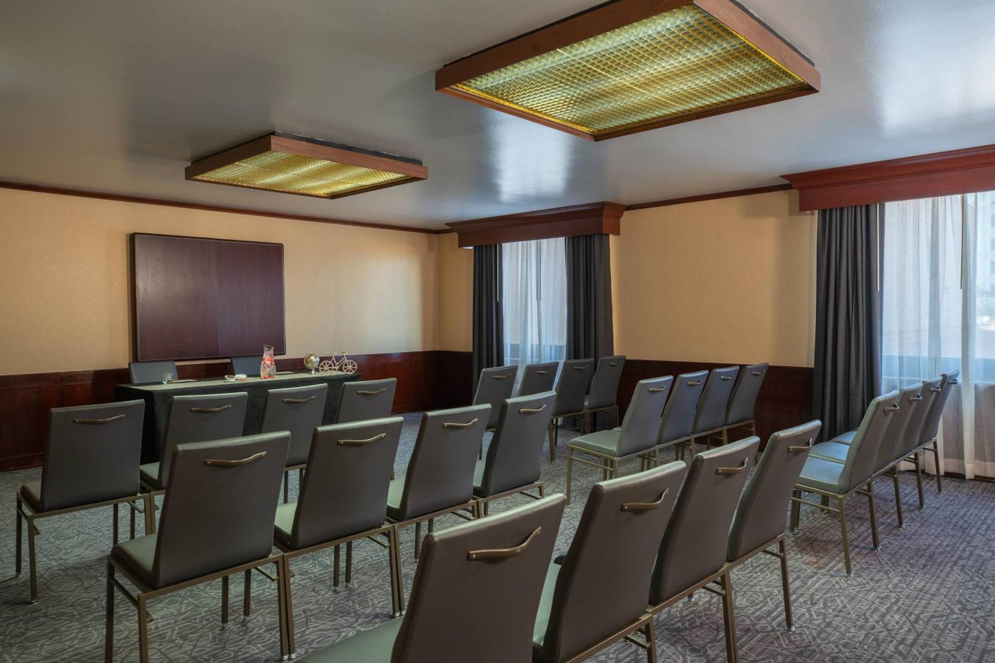 Renaissance Dallas Hotel Addison