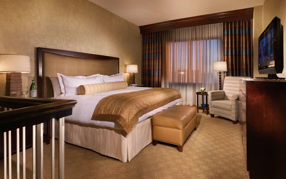 Renaissance Dallas Hotel