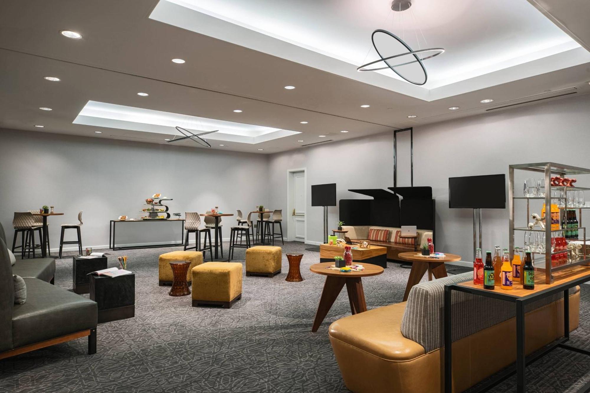 Renaissance Dallas 4* Addison