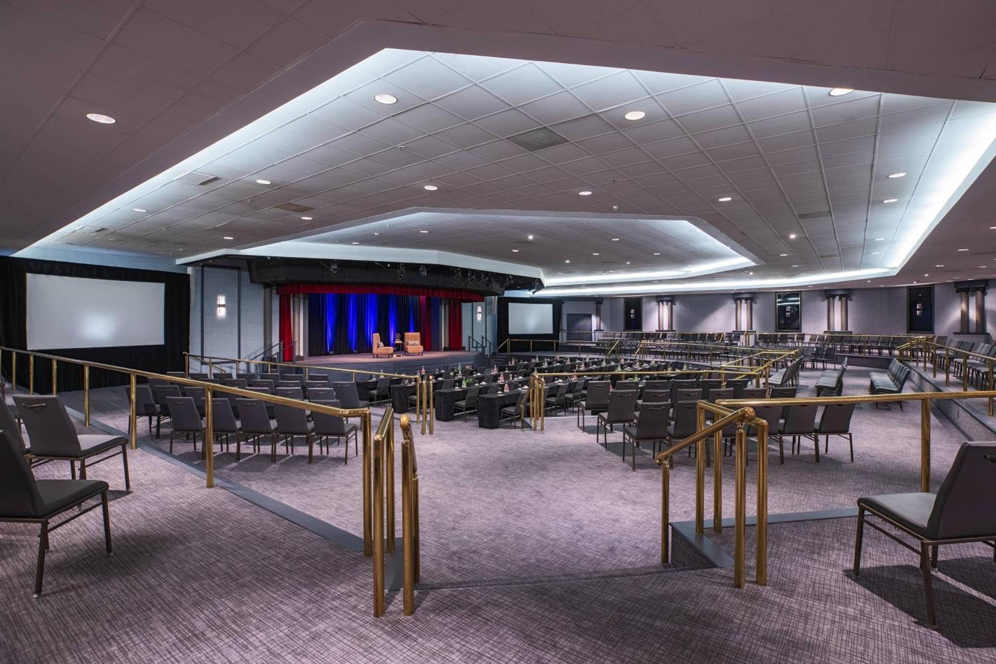 Hotel Renaissance Dallas 4*